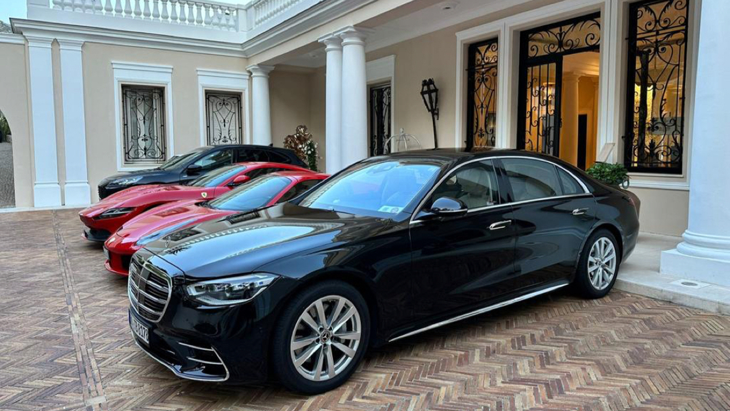 Cover photo of Chauffeur Privé Service Limousine Saint-Tropez | CROWN LIMOUSINES